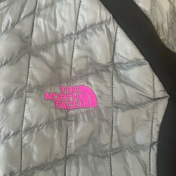 North Face women jacket. Size Large - Picture 4 of 4